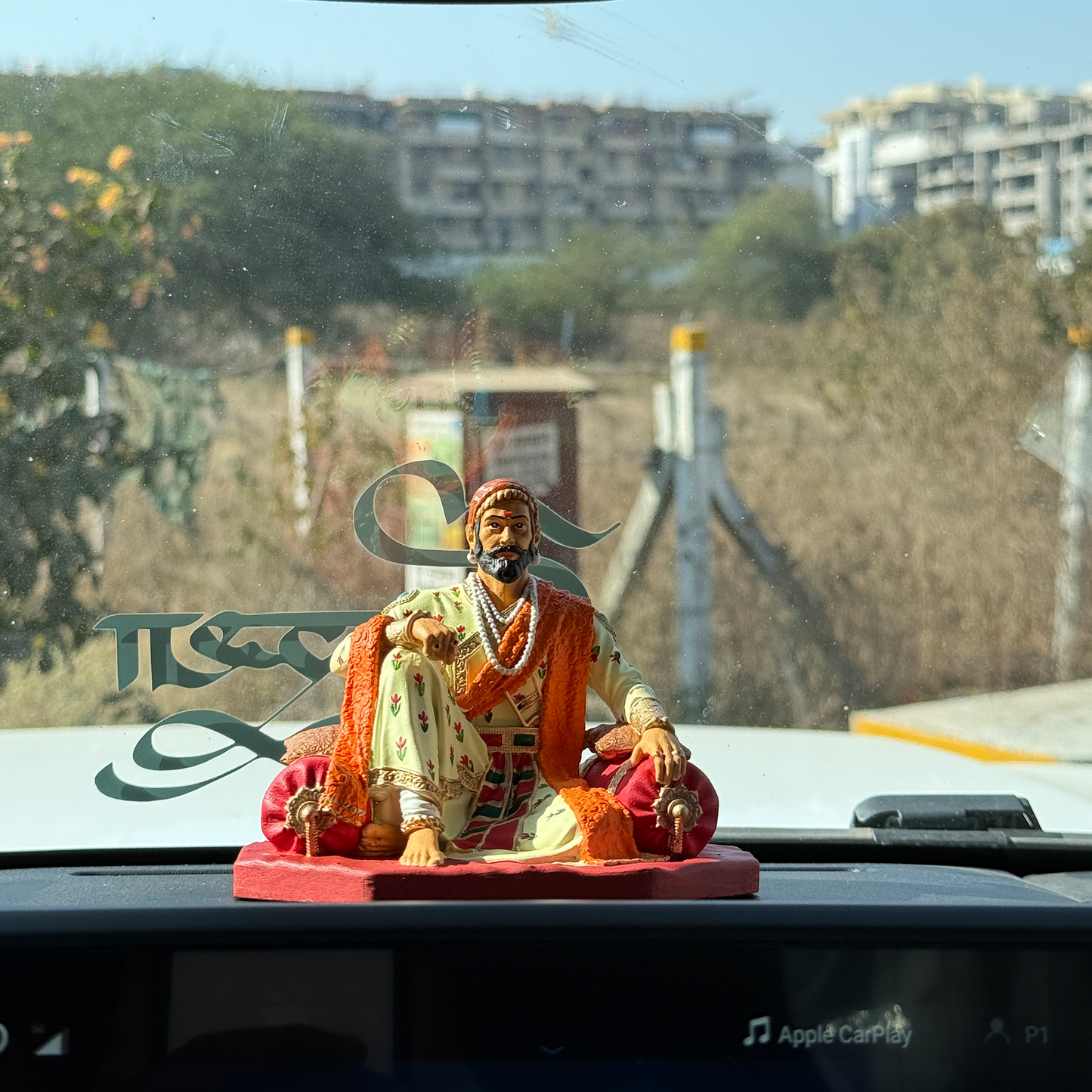 Chhatrapati Shivaji Maharaj Idol for Car Dashboard | 4 Inch Multicolour Premium Finish Statue | Shivaji Maharaj Murti for Car Home Temple Office Desk | Maratha King Decorative Idol | Gift for Shiv Jayanti